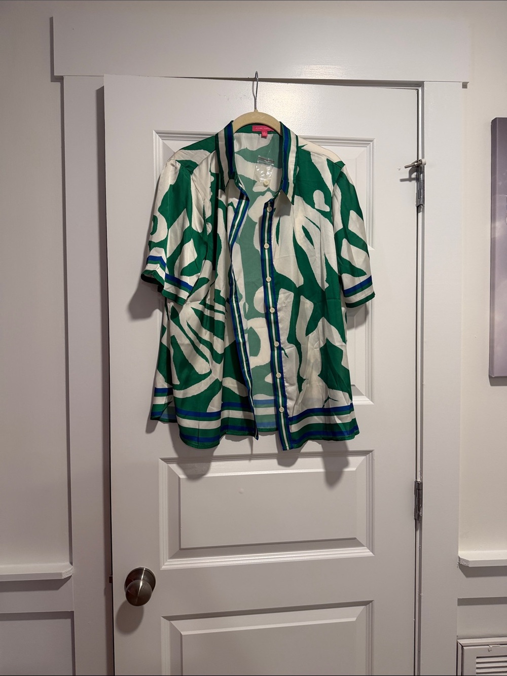 Flying Tomato Green & White Printed Short-Sleeve Button-Down Shirt